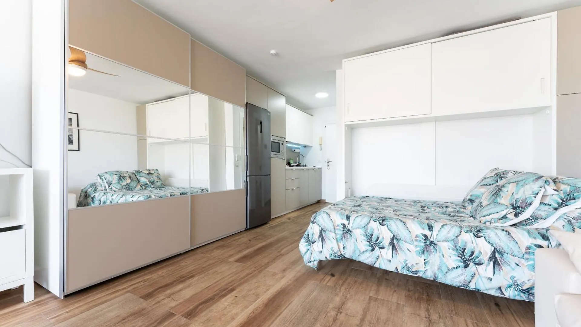 Apartment ¡Estudio A Pie De Playa! La Cala De Mijas Spain